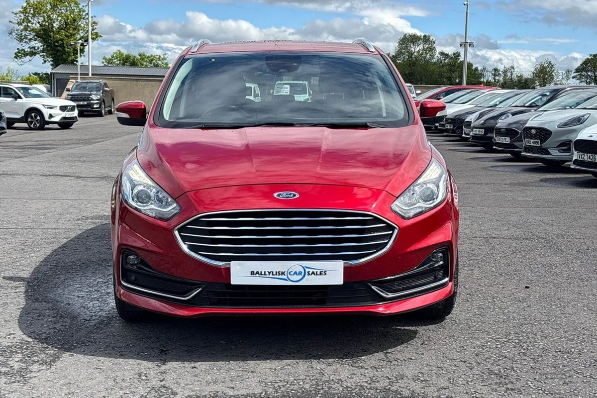 Ford S-Max 2.5h 190PS FHEV Titanium in Lucid Red w - Image 4