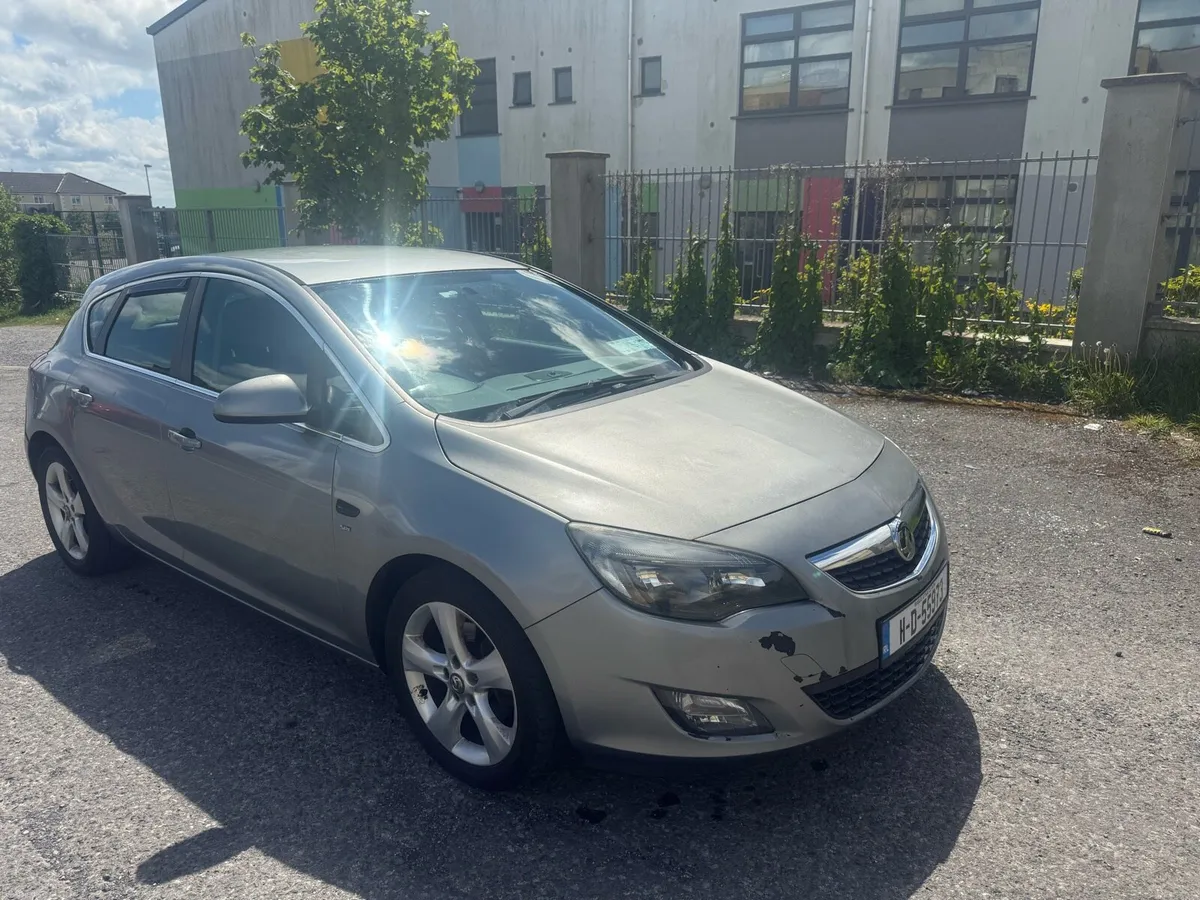 Vauxhall Astra 2011 - Image 2