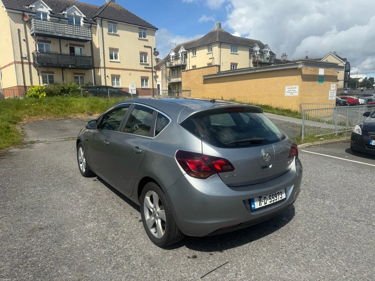 Vauxhall Astra 2011 - Image 3