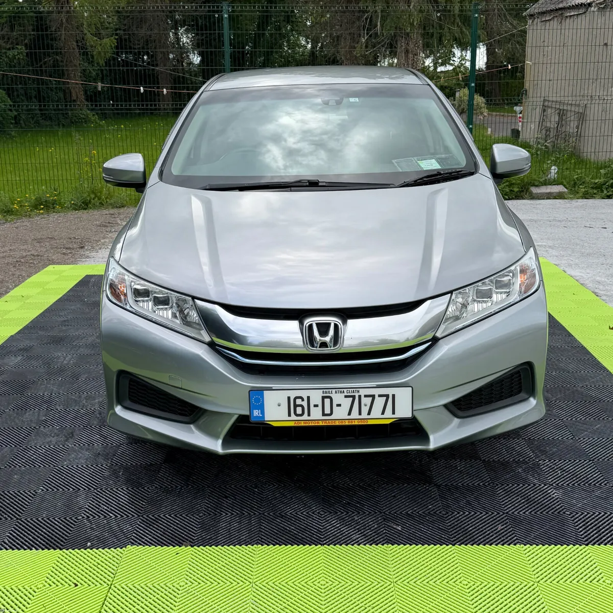 Honda Grace 2016 Hybrid Low Mileage - Image 1