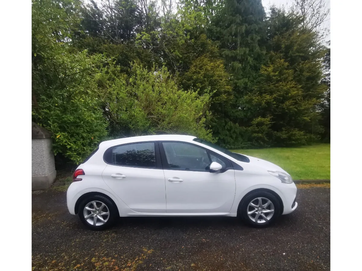 Peugeot 208 1.2 ACTIVE 82BHP 5DR - Image 6