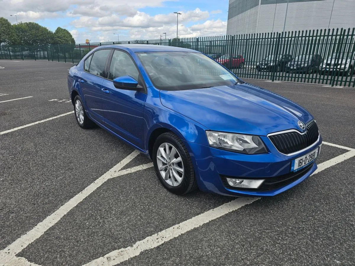 Skoda Octavia 1.6 TDI, AMBITION MODEL, AUTOMATIC, - Image 4