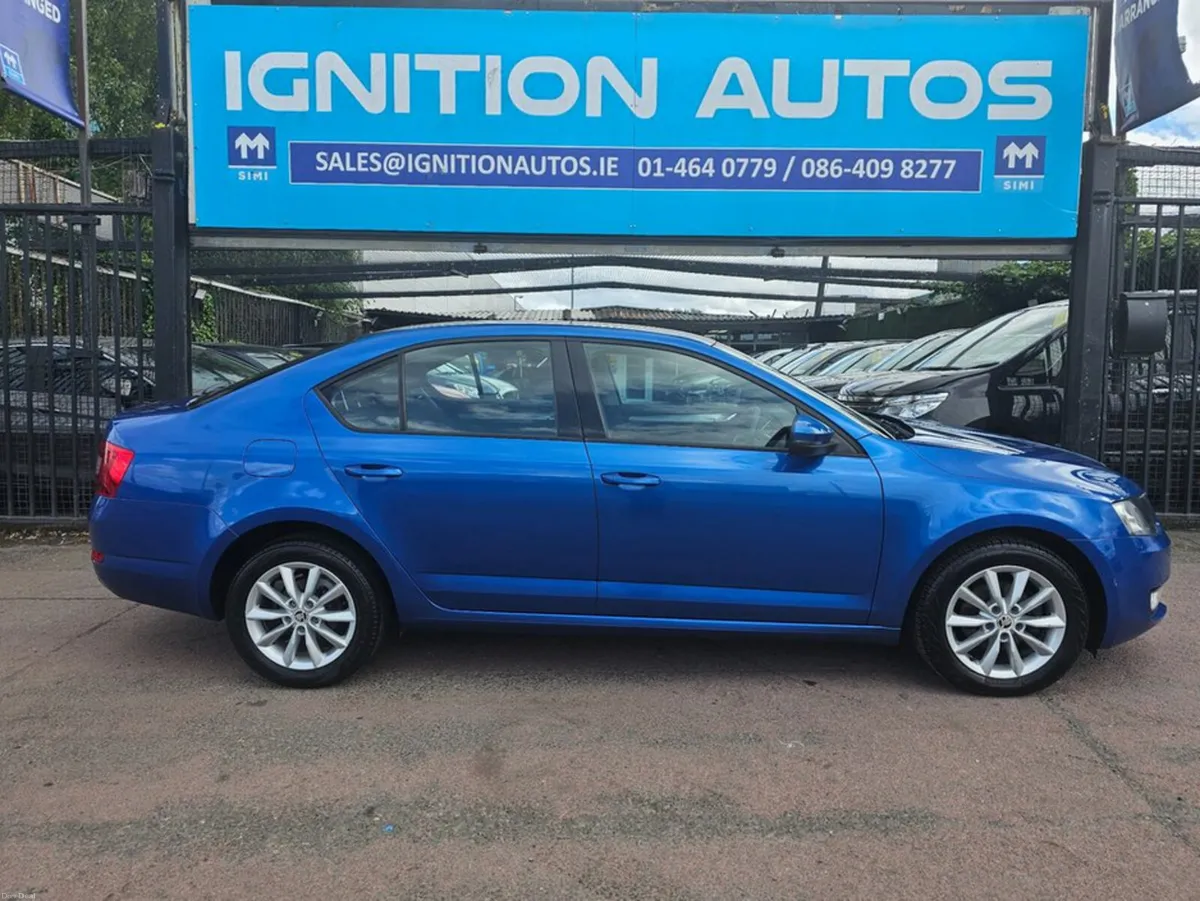 Skoda Octavia 1.6 TDI, AMBITION MODEL, AUTOMATIC, - Image 2