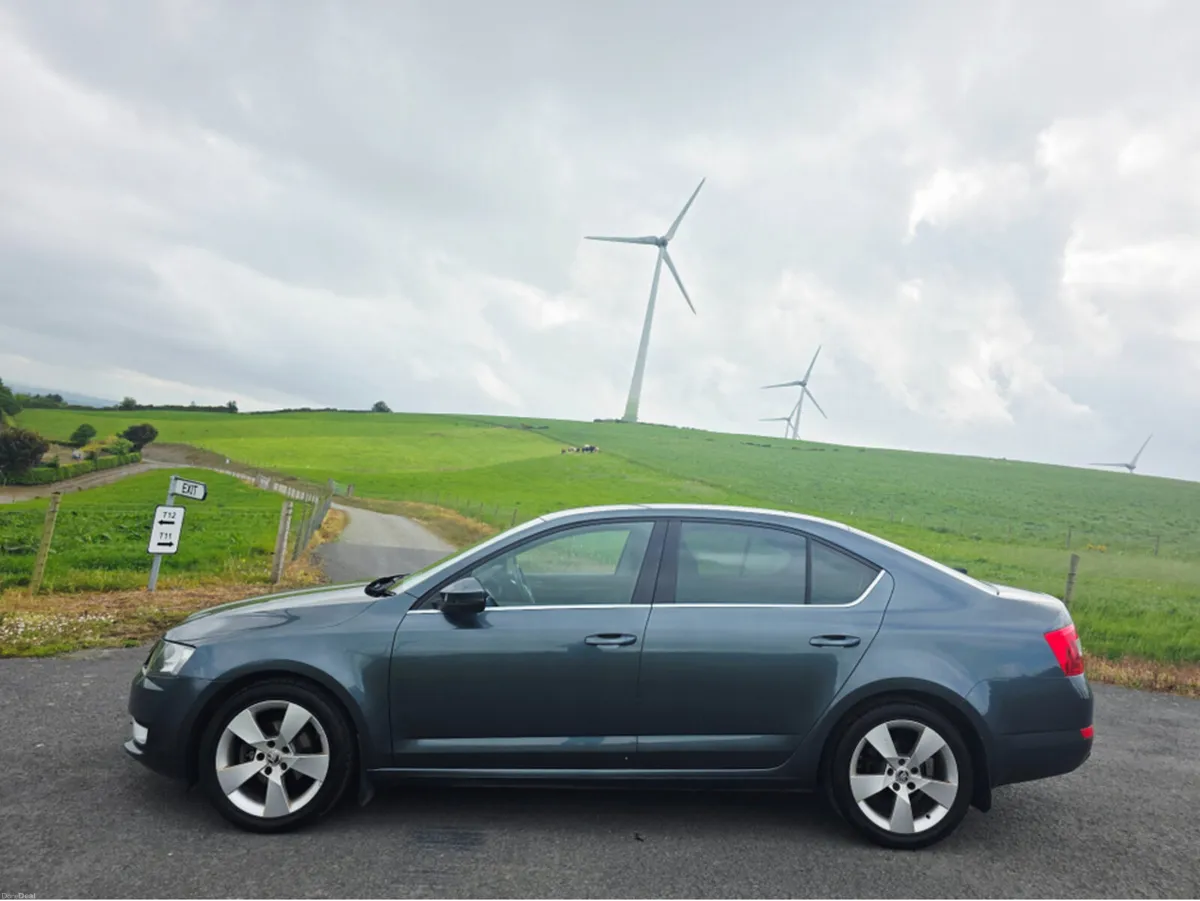 Skoda Octavia STYLE 1.6 TDI 90HP 4DR - Image 4