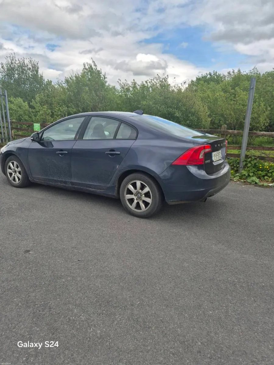 Volvo S60 - Image 2