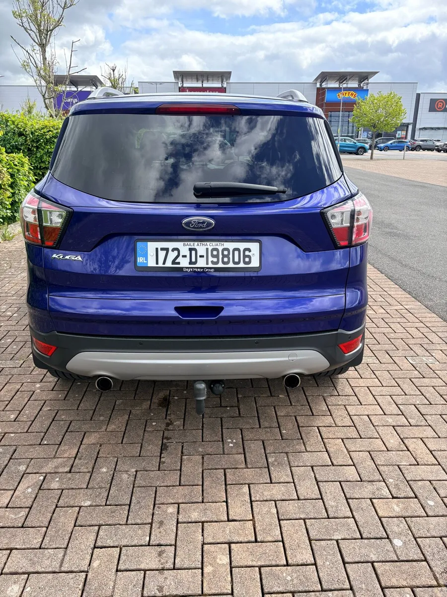 Car - Image 3