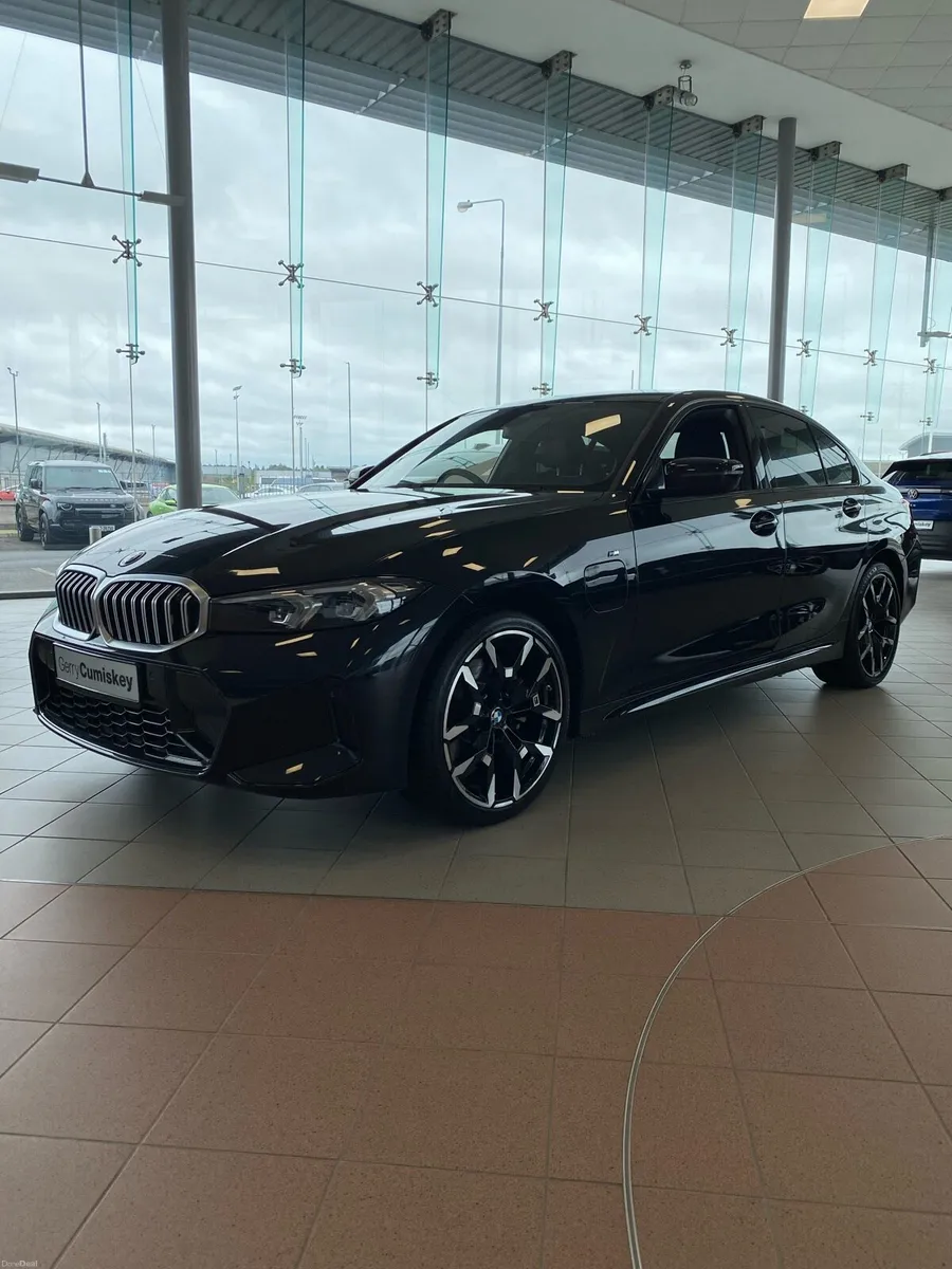 2025 BMW 330e M Sport - Image 2