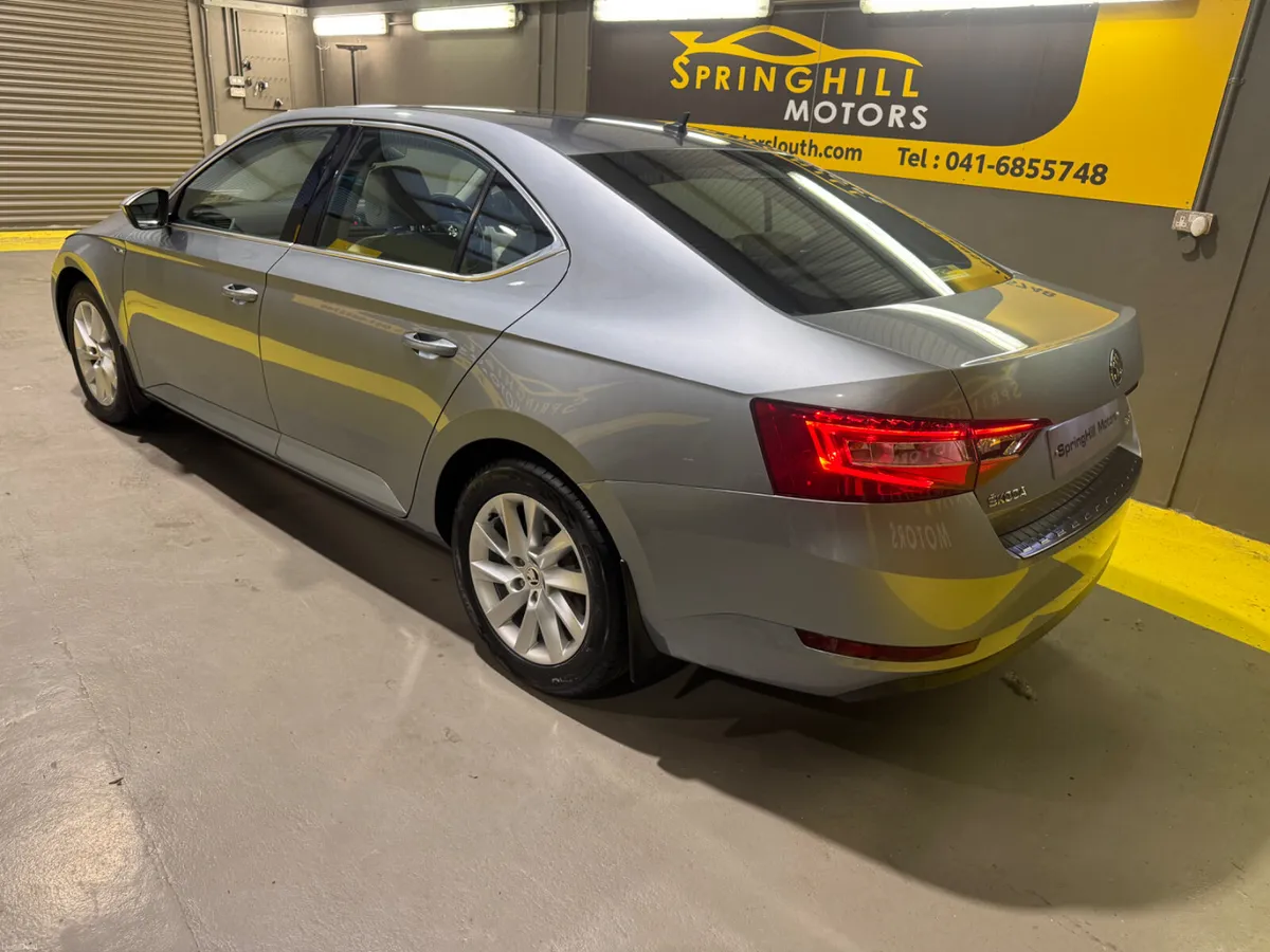 2017 Skoda Superb 1.6 TDI Style DSG AUTO 120 BHP - Image 4
