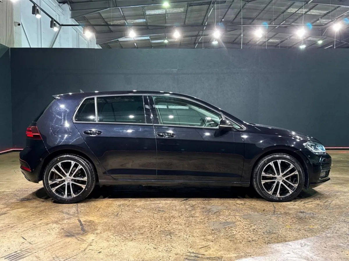 Volkswagen Golf 1.2 TSI COMFORT LINE MEISTER - FAC - Image 3