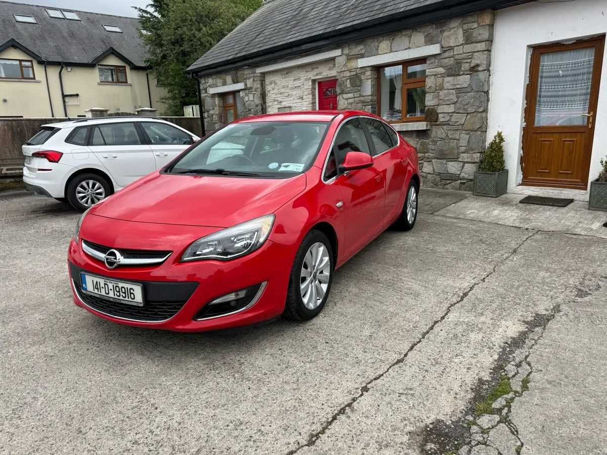 Opel astra automatic low millage - Image 2
