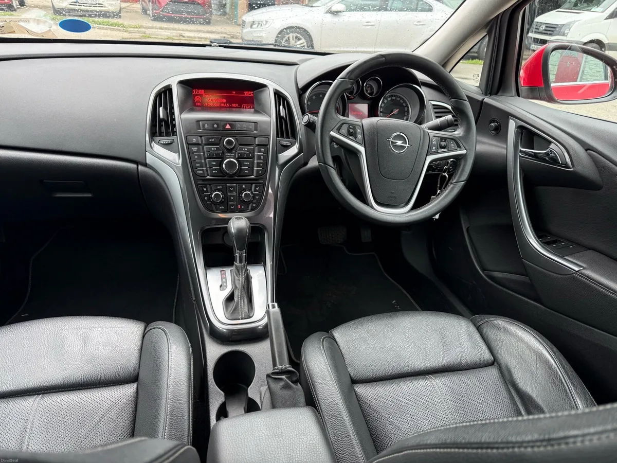 Opel astra automatic low millage - Image 4