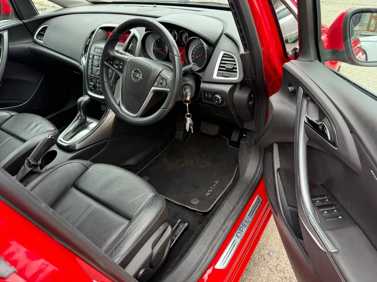 Opel astra automatic low millage - Image 4