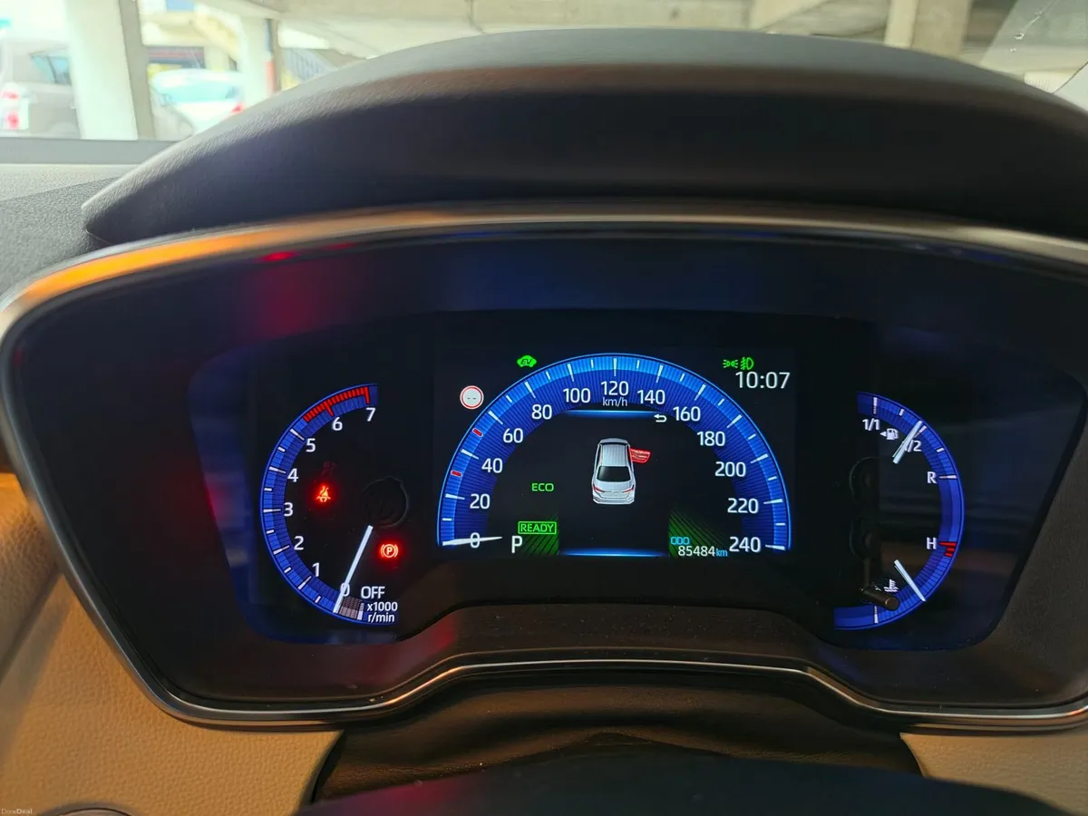 Toyota Corolla luna sport 2020 - Image 2