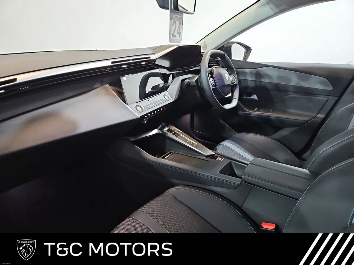 Peugeot 408 145HP Allure Model -  Reversing Camera - Image 4