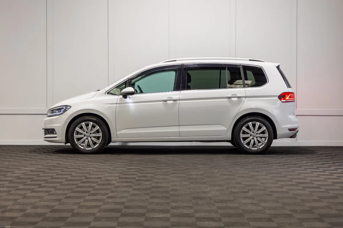 182 Volkswagen Touran Highline 7 Seater - Image 3