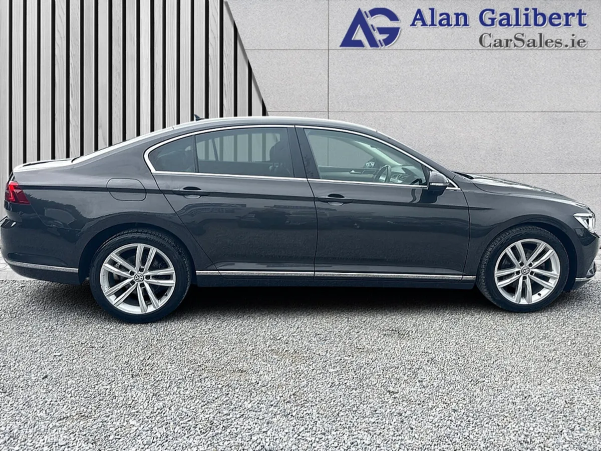 Volkswagen Passat HIGHLINE 2.0 TDI Digital Clocks - Image 3