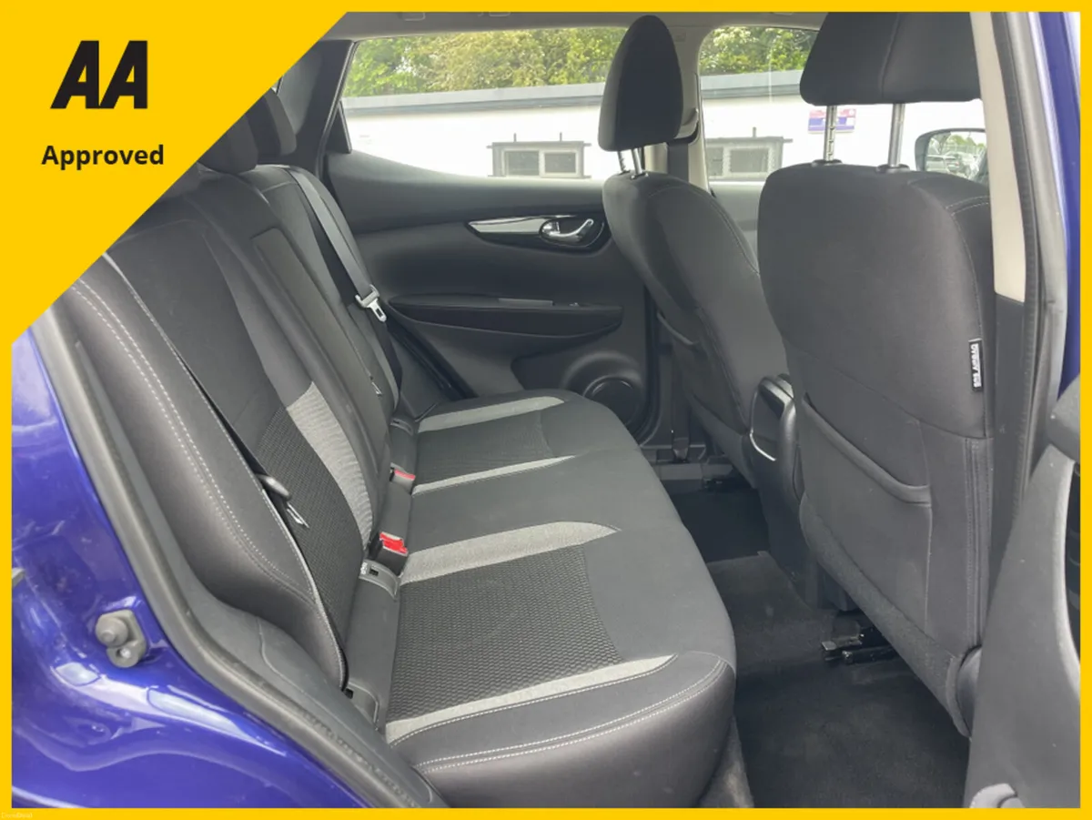 Nissan Qashqai AUTO ACENTA PREMIUM DIG-T DCT - Image 4