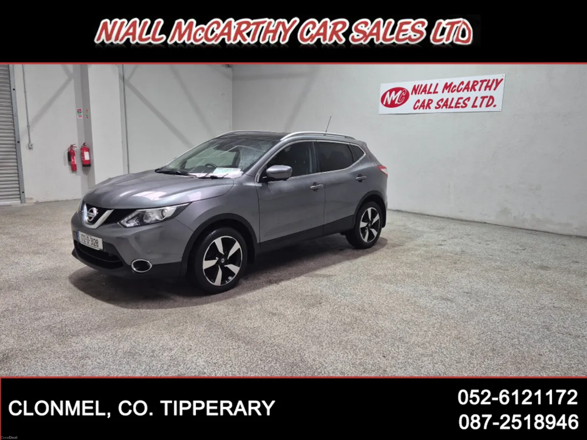 Nissan Qashqai 1.2 SV PREMIUM - LEATHER & PAN ROOF - Image 3