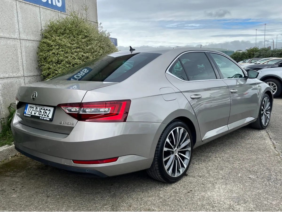 Skoda Superb LAURIN & KLEMENT 2.0 TDI 190BHP MANUA - Image 4