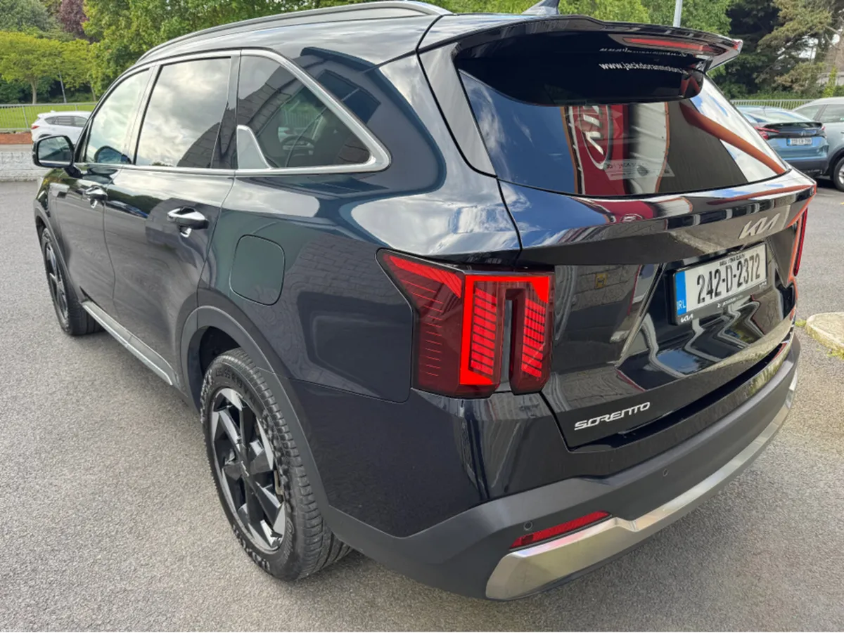 Kia Sorento PHEV PE 7S 4WD - Image 4