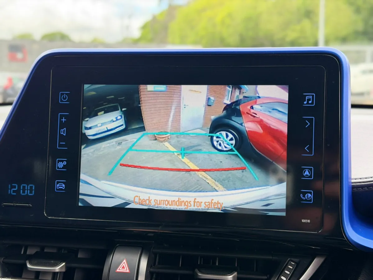 Toyota C-HR 1.2T LUNA SPORT 5DR - Image 6