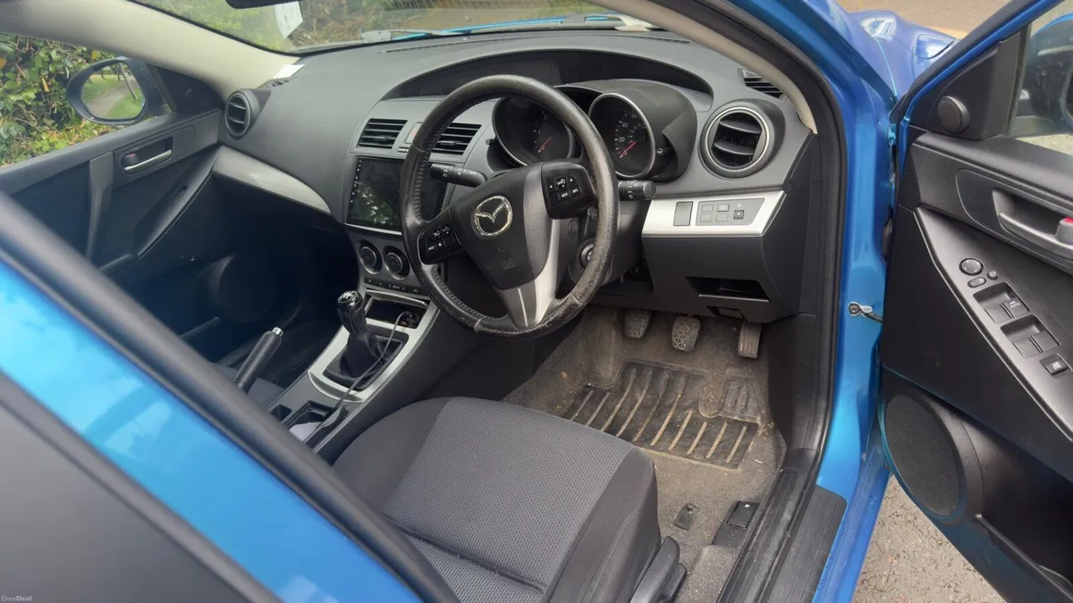 Mazda 3 - Image 4