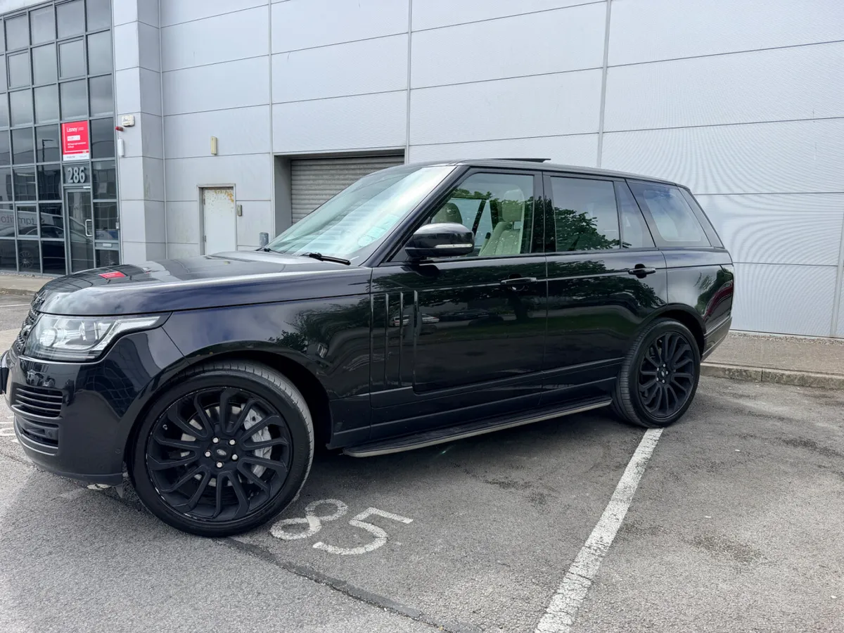 131 Land Rover Range Rover Vogue 3.0 TDV6 - Image 2