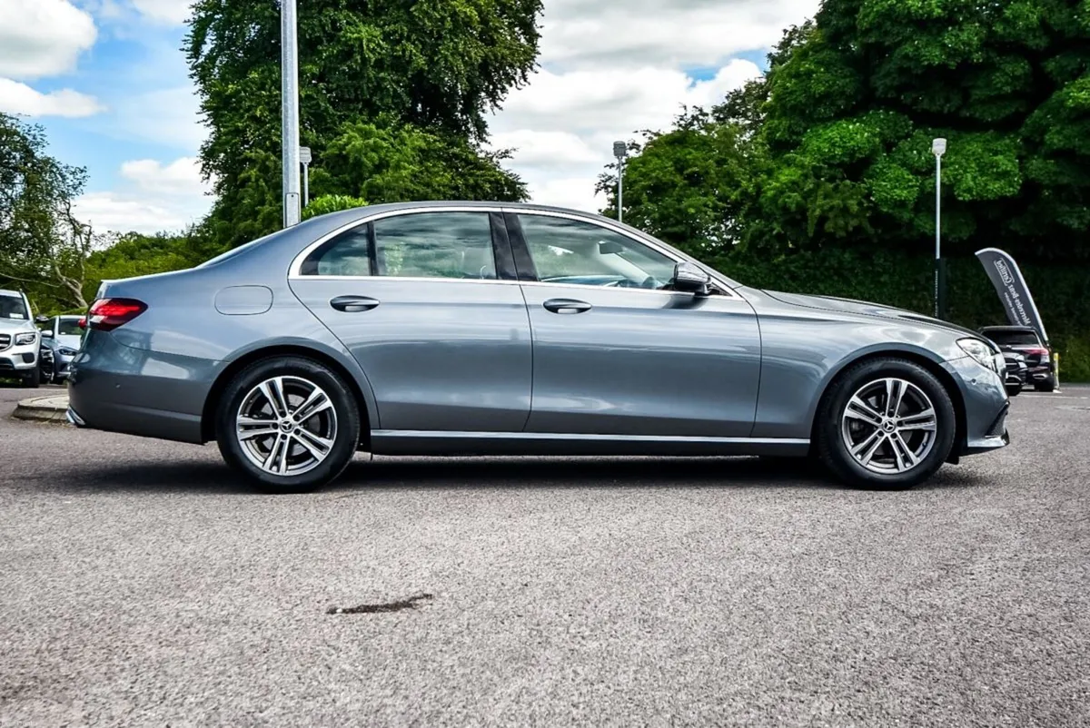 Mercedes-Benz E-Class E220d Avantgarde 194bhp Auto - Image 4