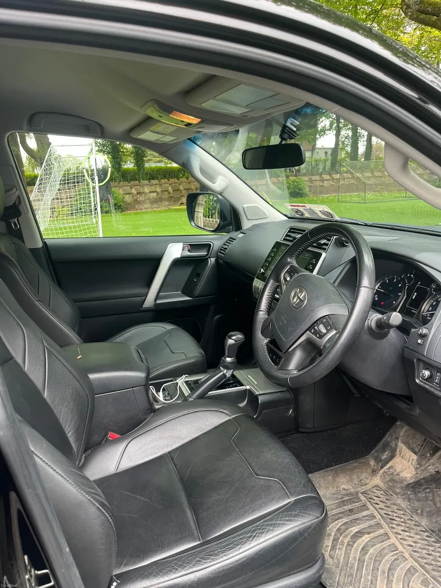 Toyota Land Cruiser - Image 4