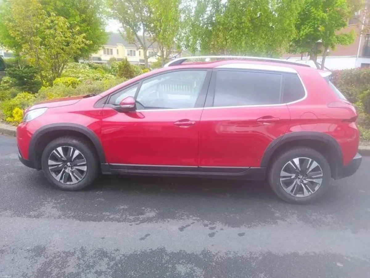Peugeot model Allure 2008 / year 2017 - Image 4
