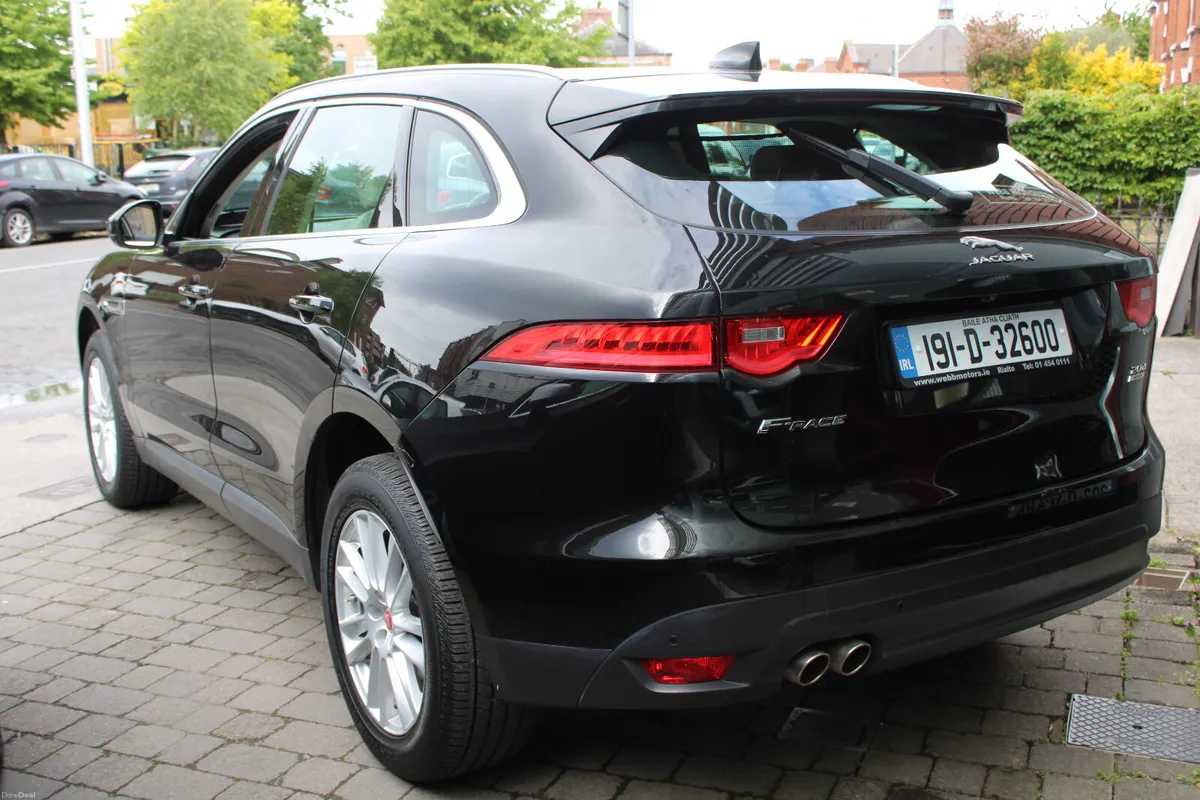F-PACE - PRESTIGE LTD EDITION - PAN ROOF - 4X4 - Image 4