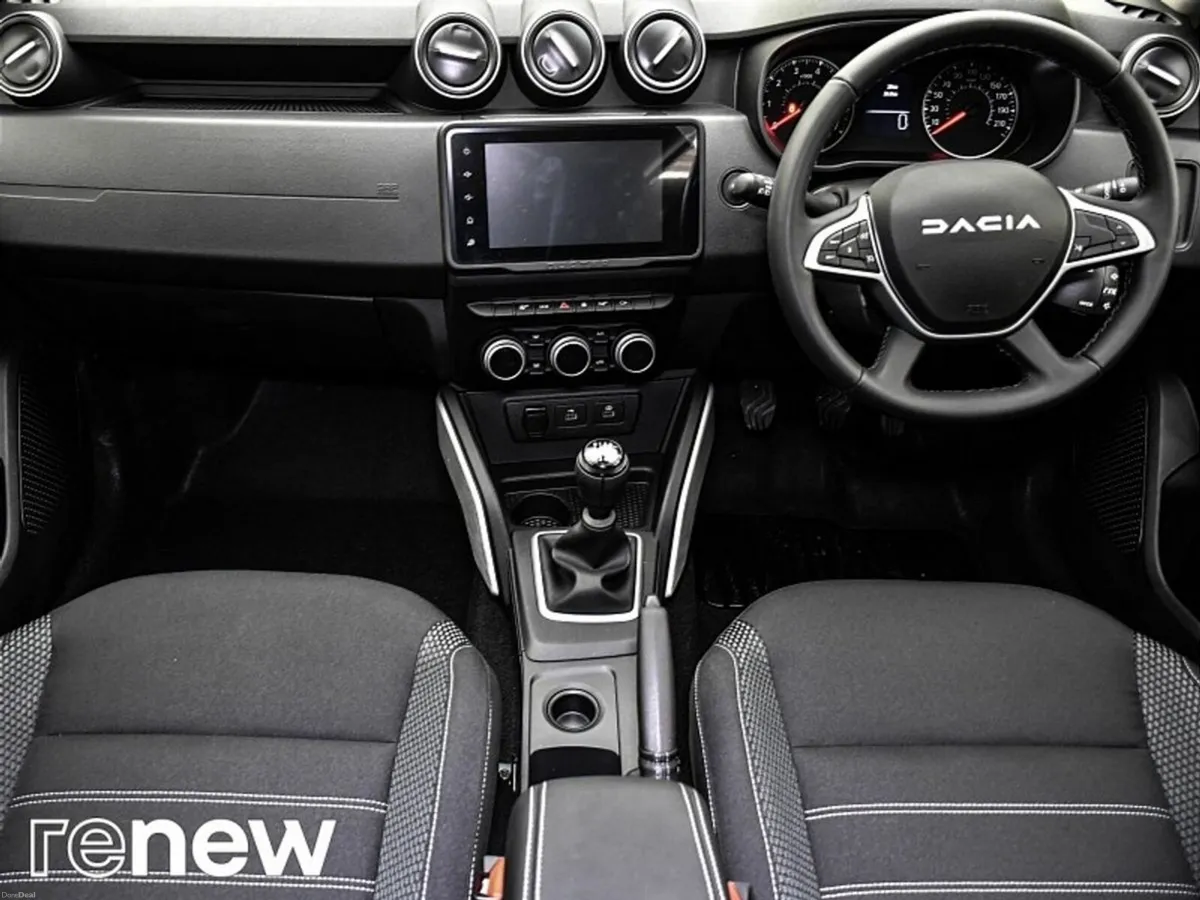 Dacia Duster Journey TCe130 4x2 (Demo) - Image 3