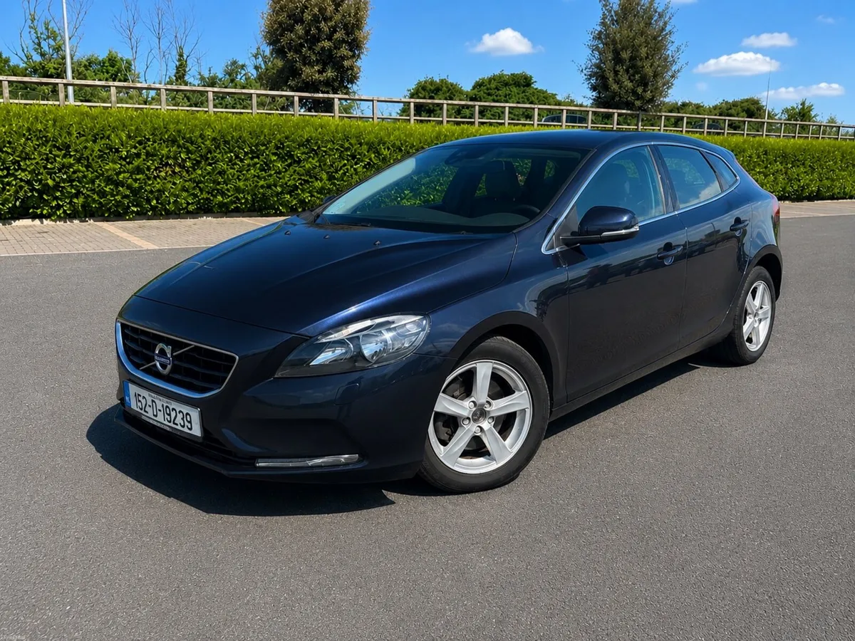 2015 Volvo V40 D2 SE  Fresh NCT 1 Owner From New - Image 2