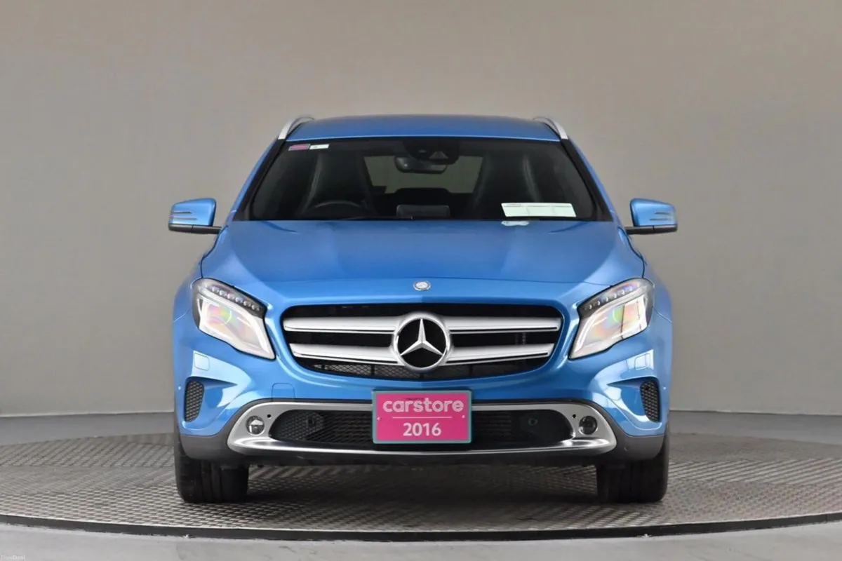 Mercedes-Benz GLA GLA 180 **POWERED TAILGATE**HALF - Image 3
