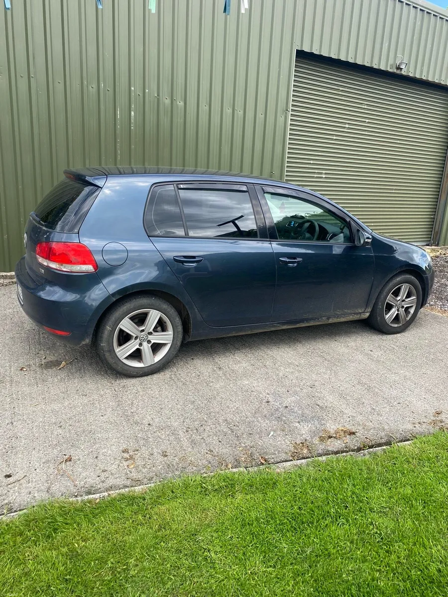 Car - Image 2