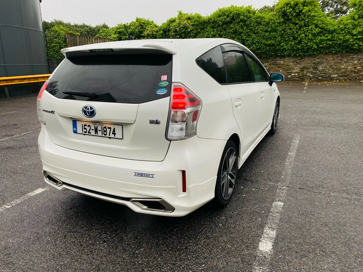 Toyota Prius 7 SEATER AUTOMATIC HYBRID - Image 3