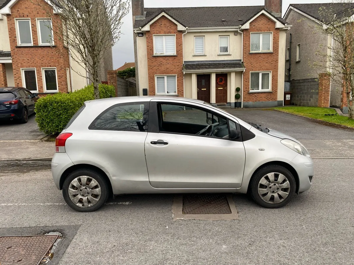 Toyota Yaris - Image 2