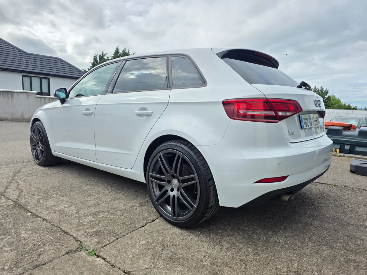 2016 AUDI A3 * ONLY 66K KM * 1.6 DIESEL *AUTOMATIC - Image 6