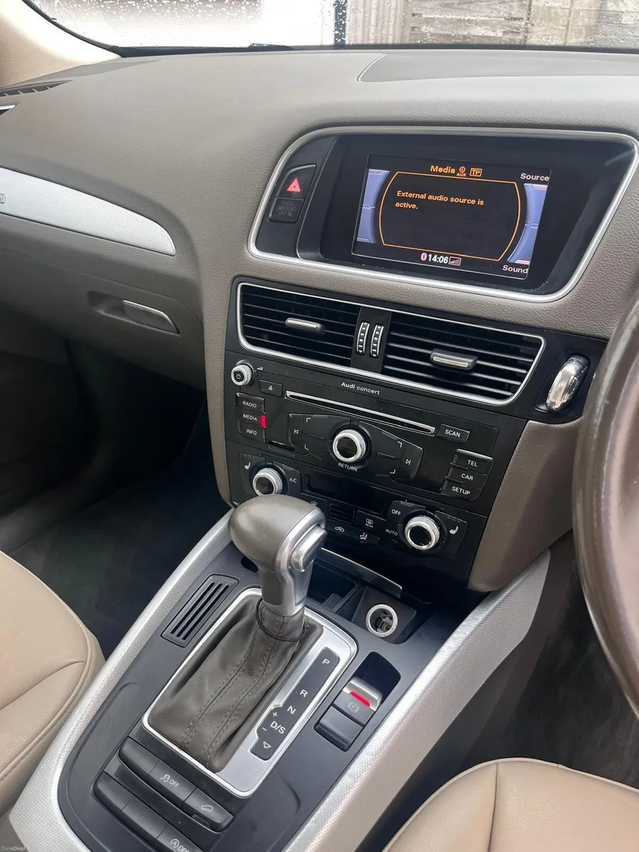 Audi Q5 2.0TDI Quattro SE Auto - Image 3