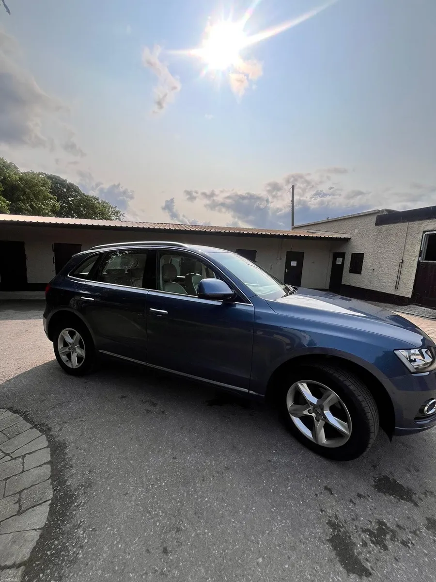 Audi Q5 2.0TDI Quattro SE Auto - Image 1