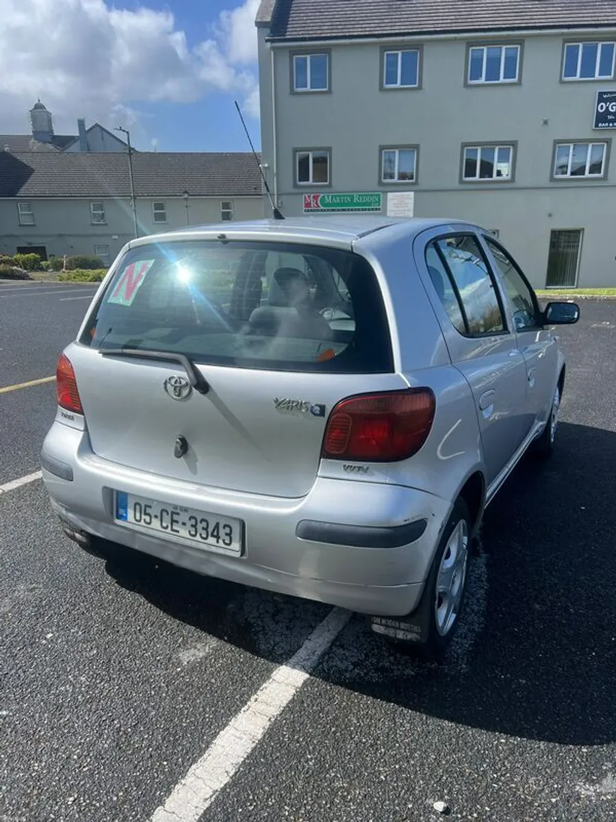 2005 Toyota Yaris - Image 2