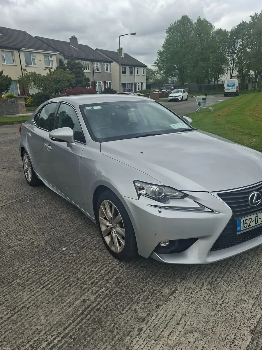 152 Lexus IS 300H 2.5 Executive - Image 3