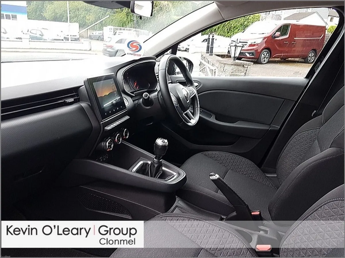 Renault Clio Iconic TCe 100 MY19 - Image 4