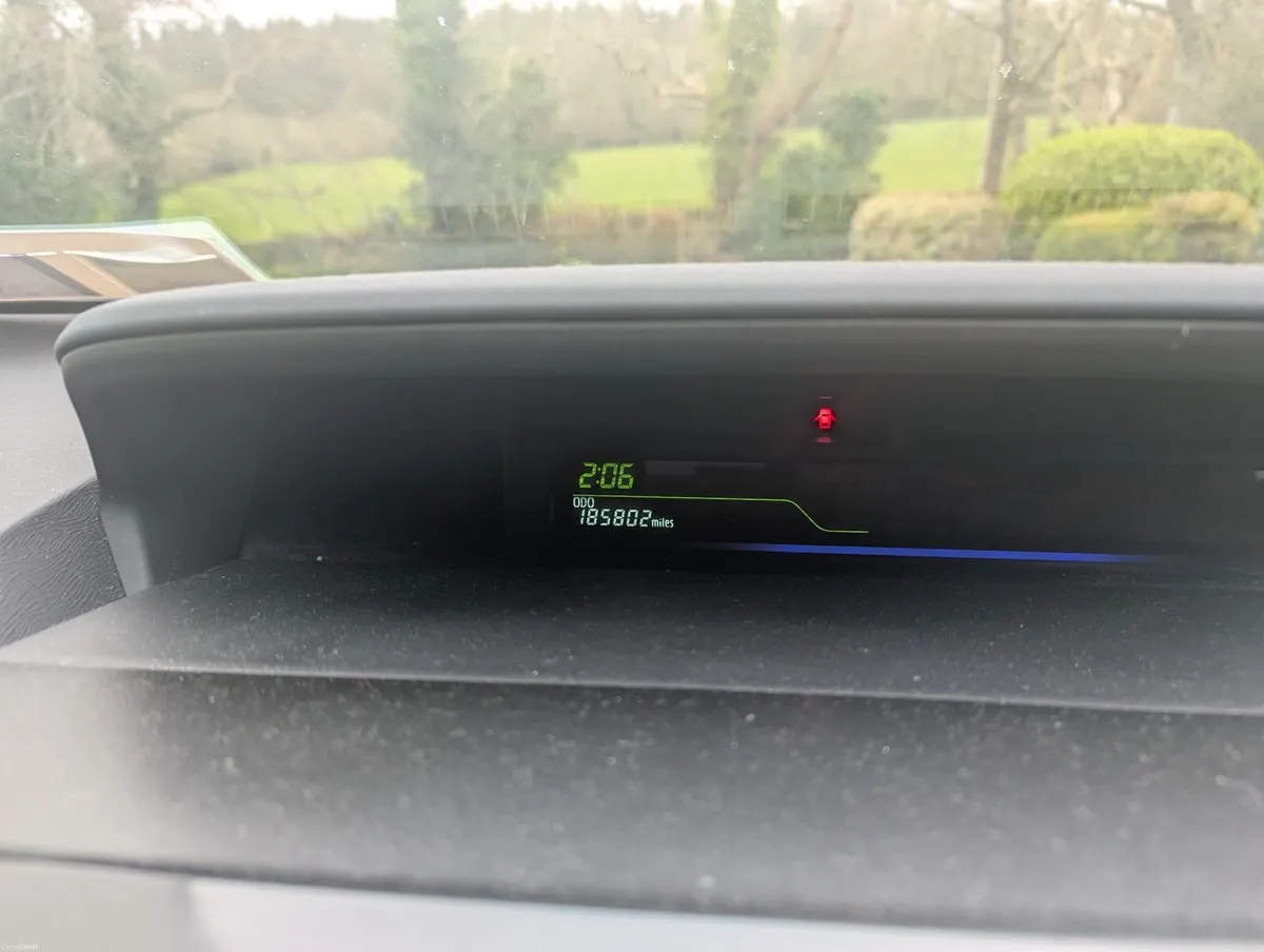 Toyota Prius 2013 - Image 4