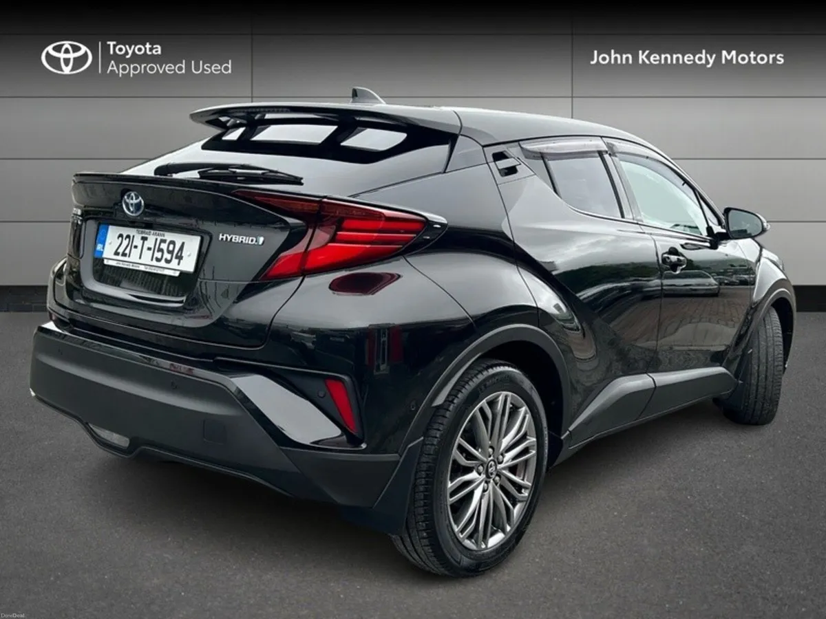 Toyota C-HR HYBRID SOL - Image 2