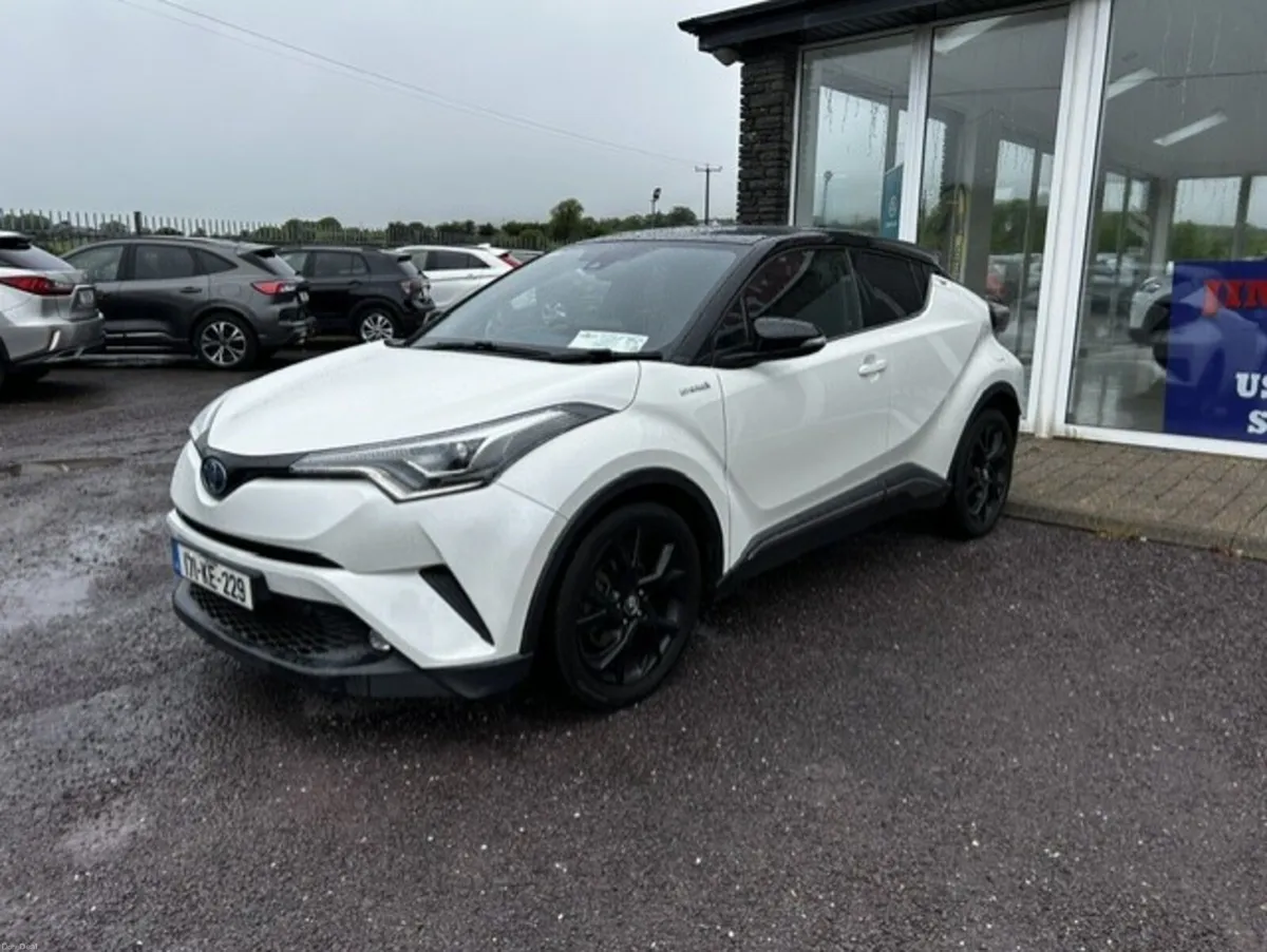 Toyota C-HR 2017 - Image 2