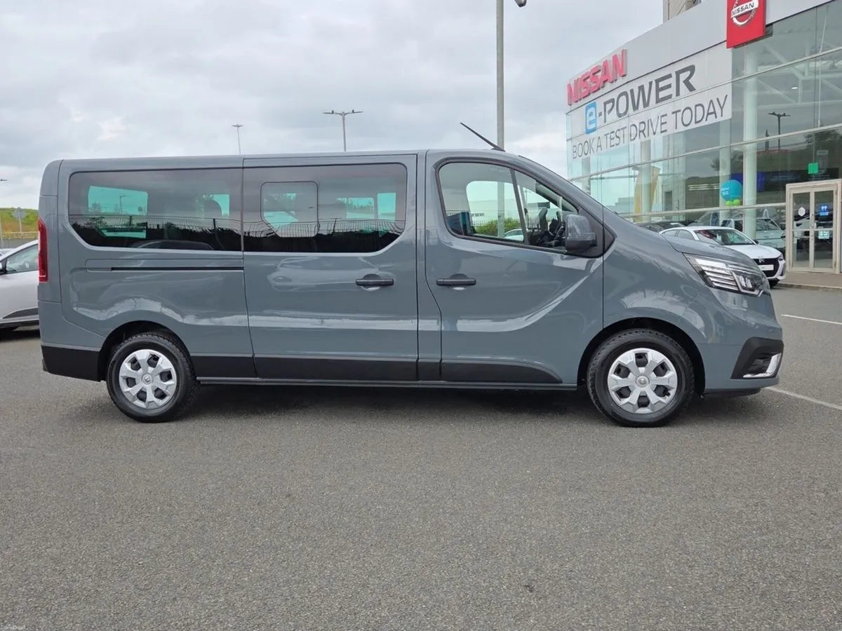 Renault Trafic Passenger **9 seats COMBI AUTO L2** - Image 5
