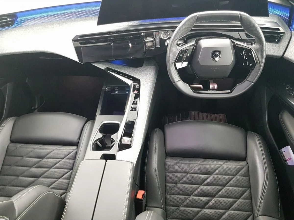 Peugeot 5008 E-5008 Gt  GT  210 Electric 73kWh Aut - Image 4