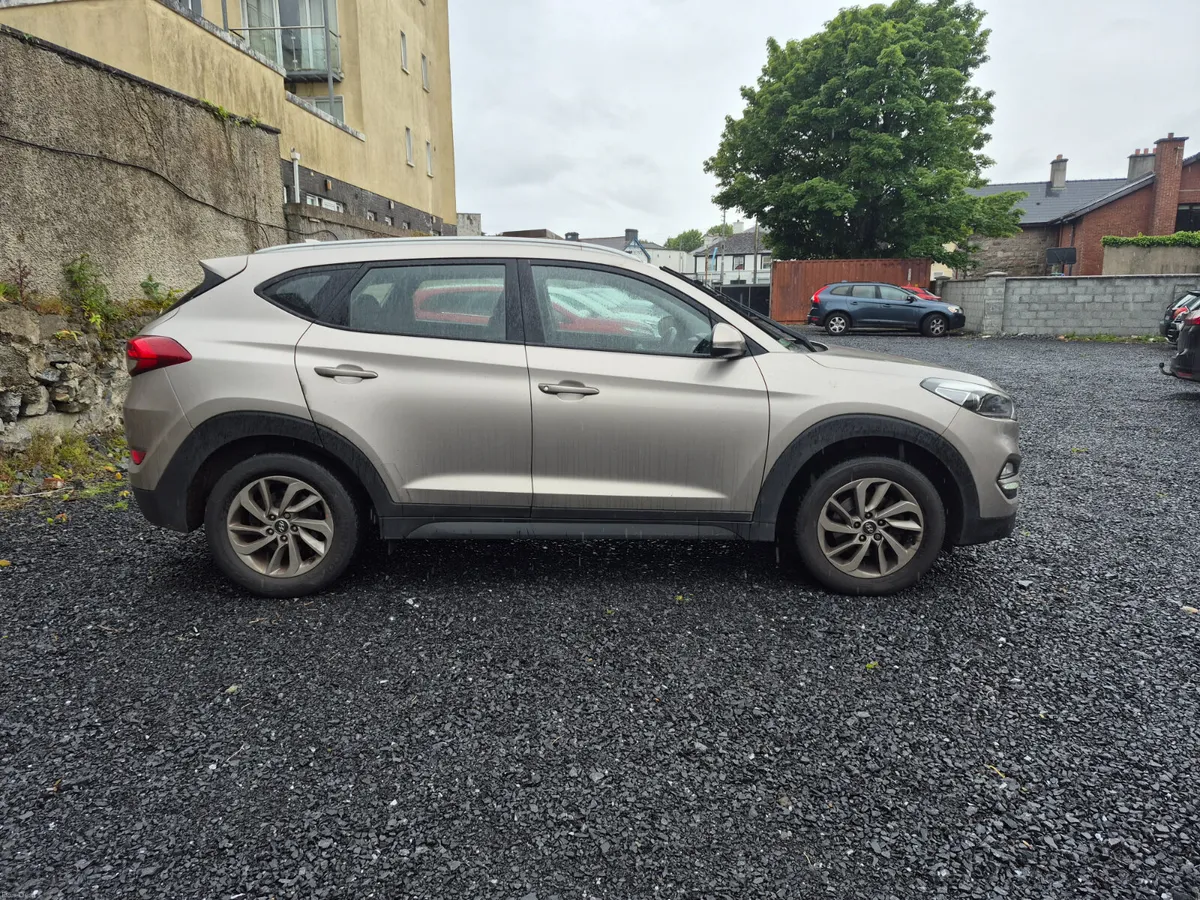 2016 Hyundai Tucson  11/26 - Image 1