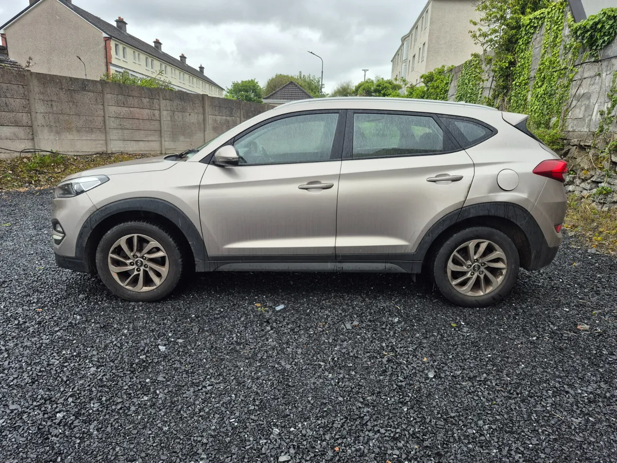 2016 Hyundai Tucson  11/26 - Image 4